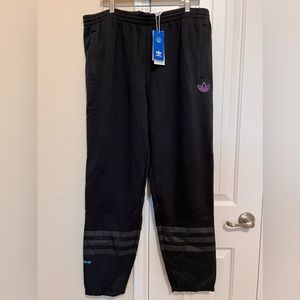 NWT Adidas sweat pants. MENS/UNISEX